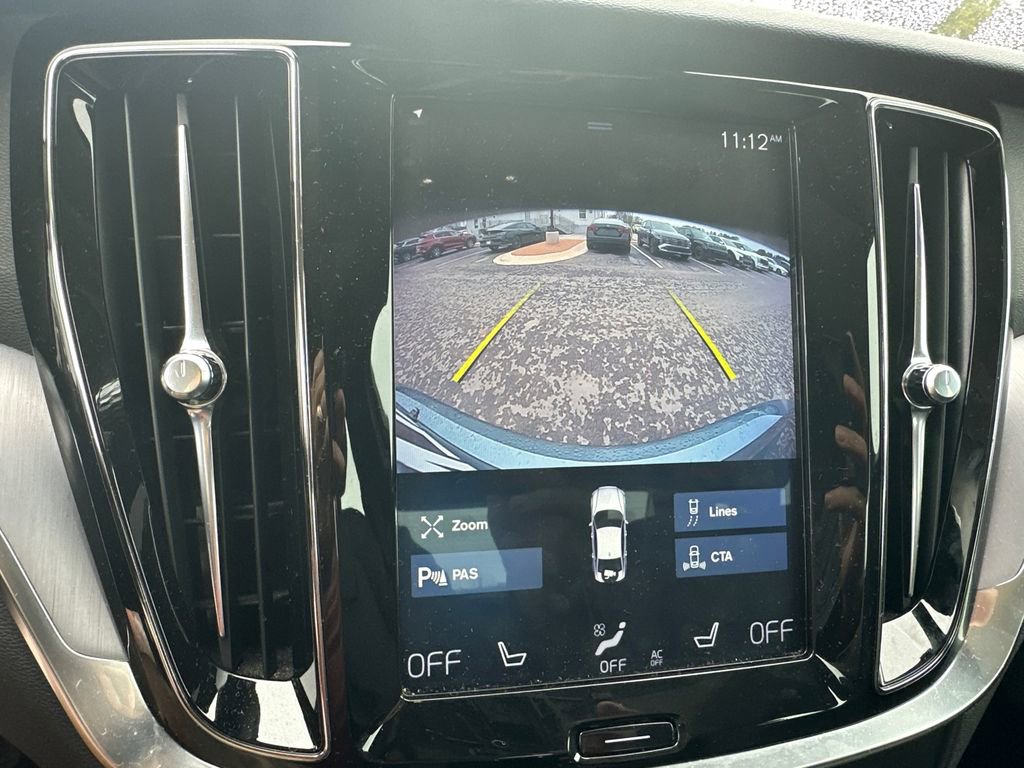 Used 2019 Volvo S60 T6 Momentum w/ Premium Package image 29