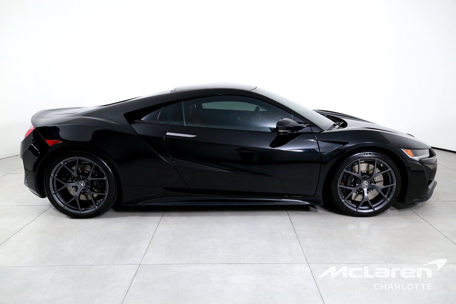 Used 2018 Acura NSX AWD/4WD image 9