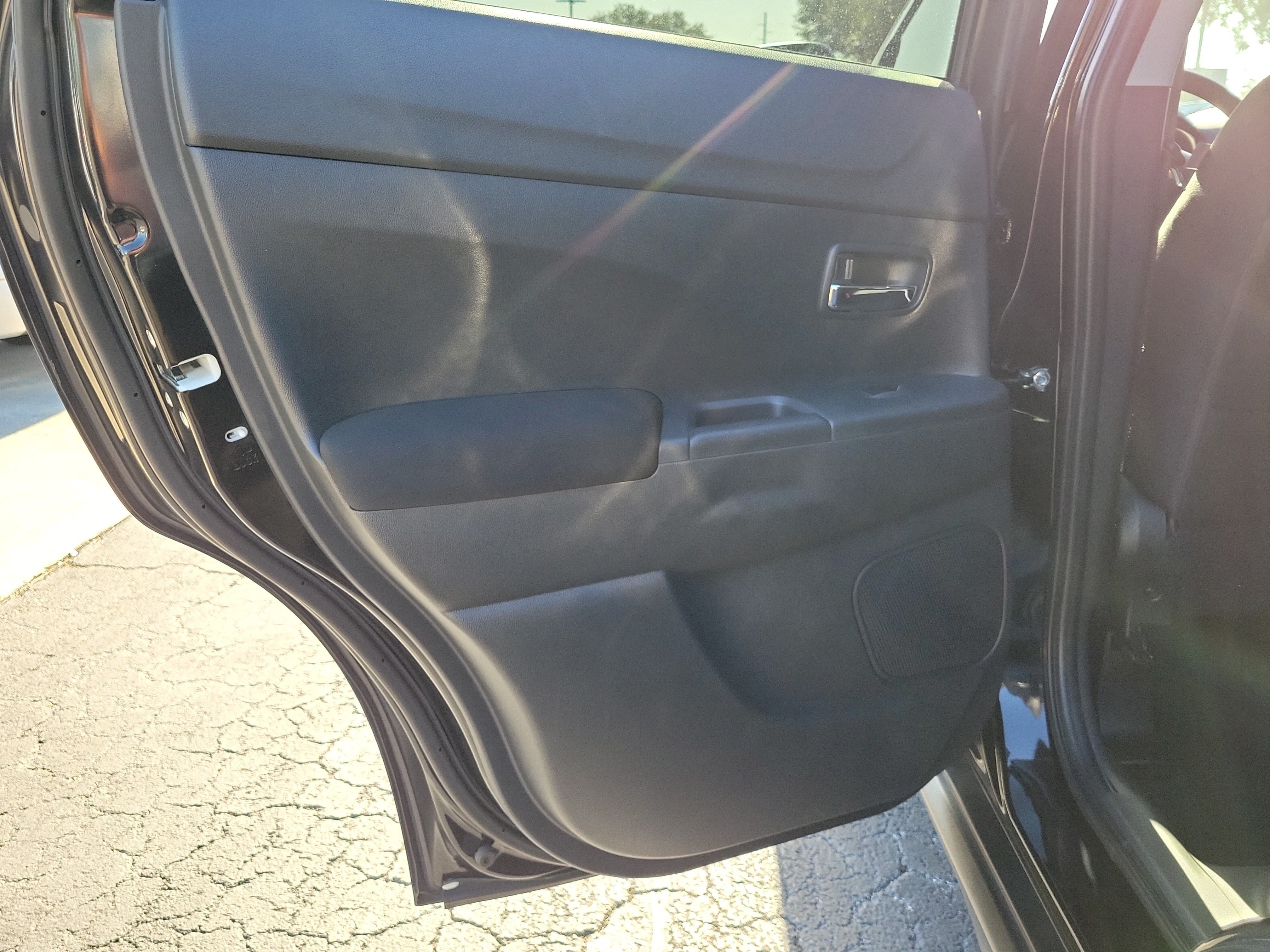 Used 2023 Mitsubishi Outlander Sport ES AWD/4WD image 10