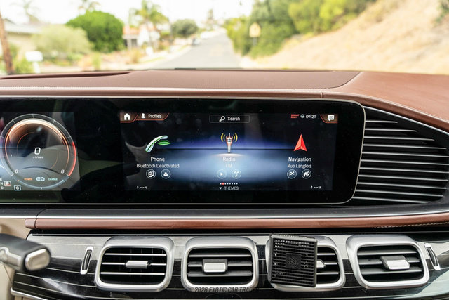 Used 2023 Mercedes-Benz Maybach GLS 600 4MATIC image 29