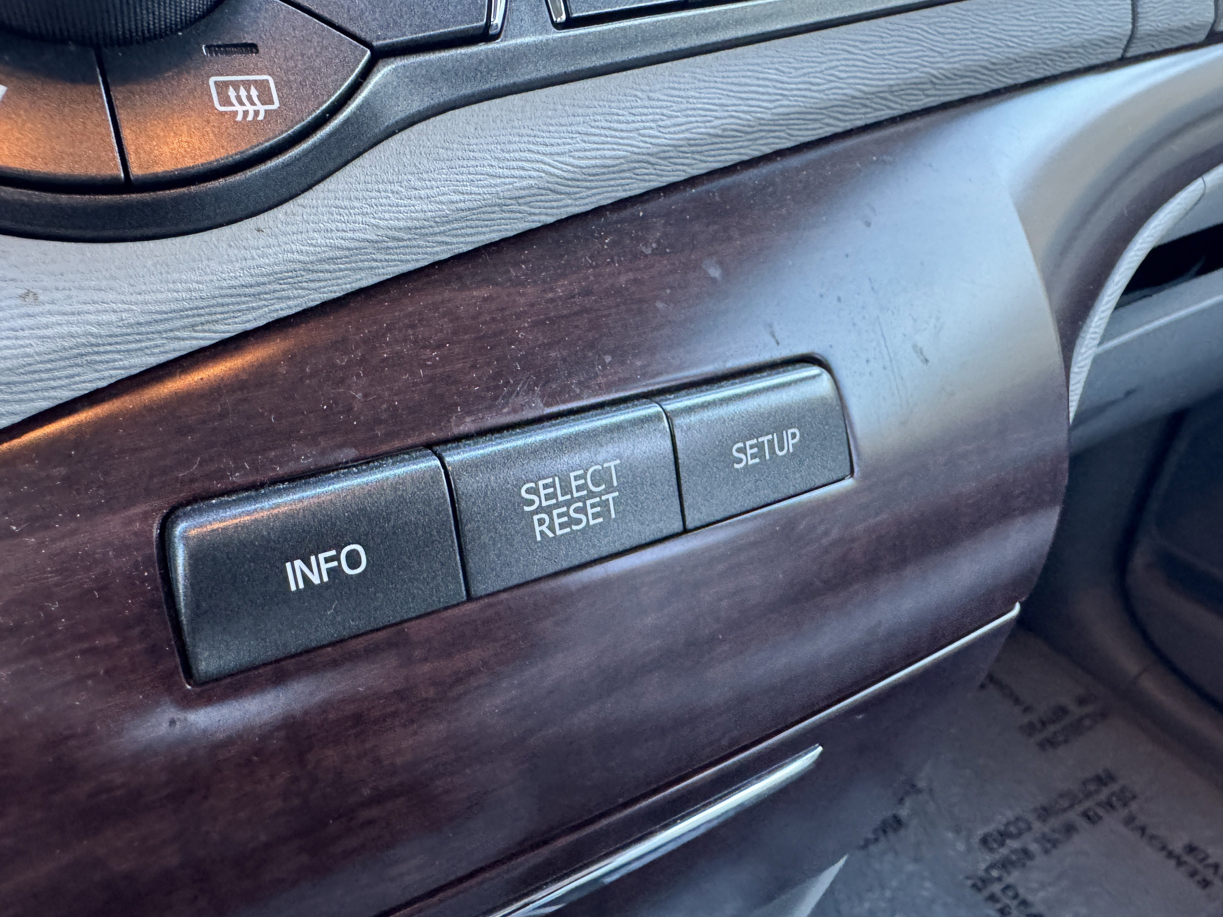 Used 2012 Toyota Sienna XLE image 28