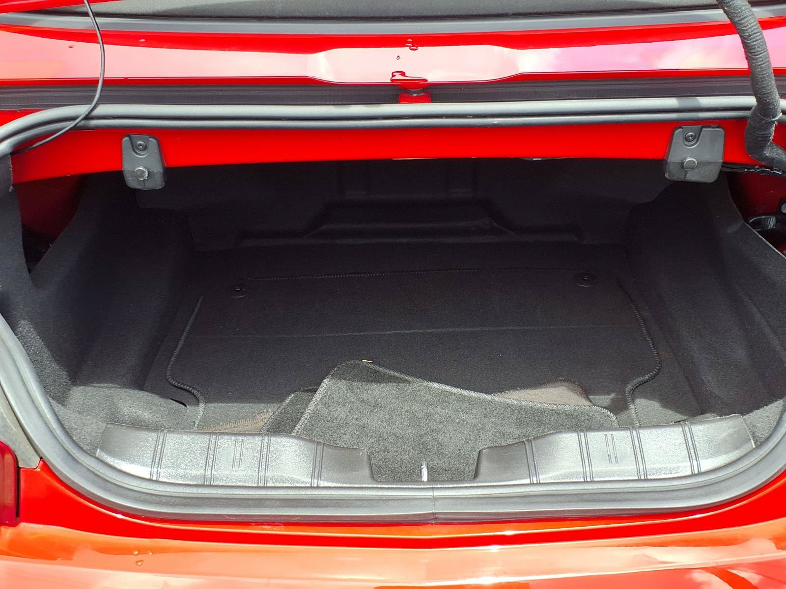 Used 2018 Chevrolet Camaro SS RWD image 21