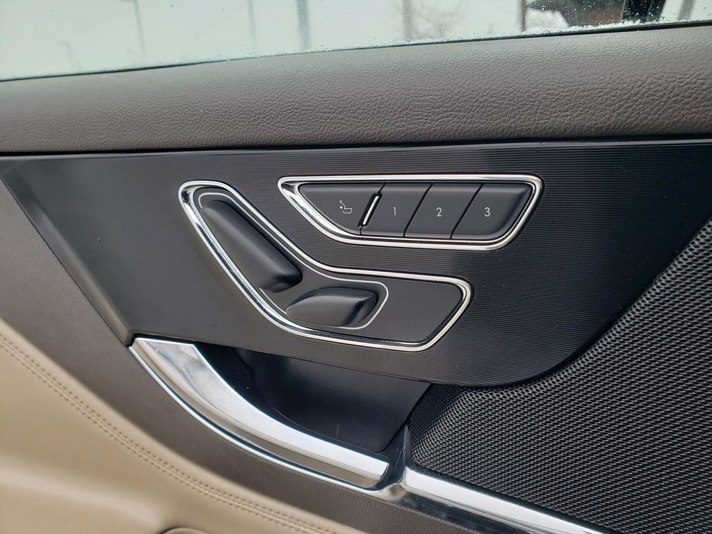 Used 2021 Lincoln Corsair Reserve w/ Elements Package image 31