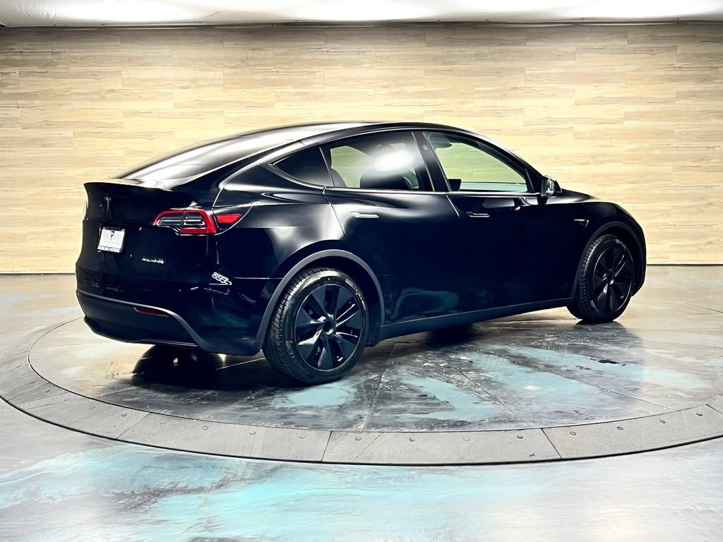 Used 2025 Tesla Model Y Long Range AWD/4WD image 17