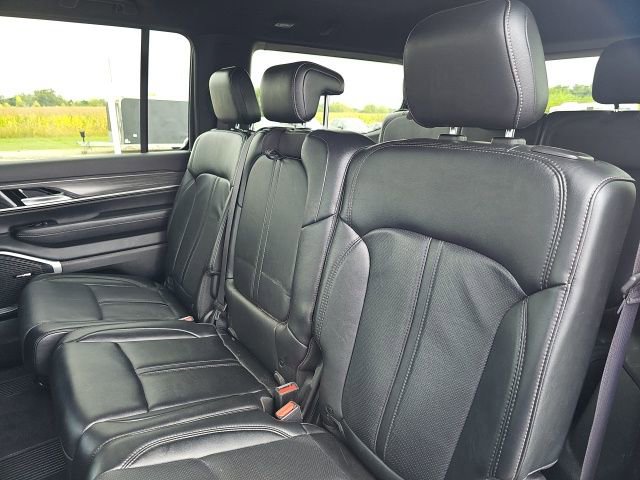 Used 2024 Jeep Wagoneer Series II w/ Flexible Seating Group image 29