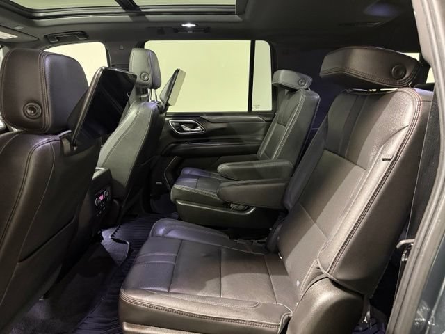 Used 2021 Chevrolet Suburban RST w/ Luxury Package AWD/4WD image 27