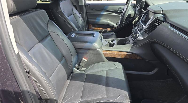 Used 2018 Chevrolet Suburban LT RWD image 5