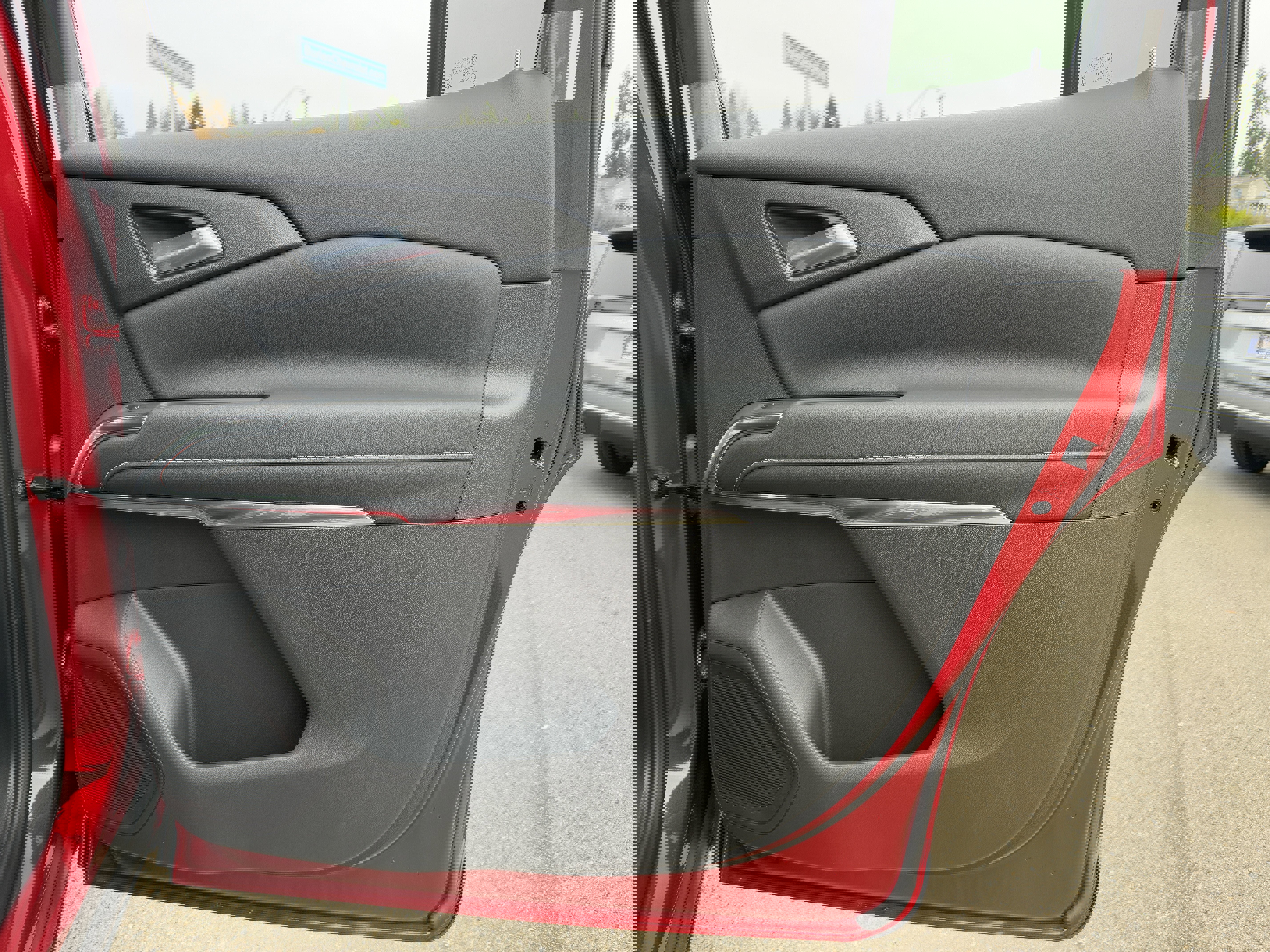 New 2025 Chevrolet Traverse LT image 23