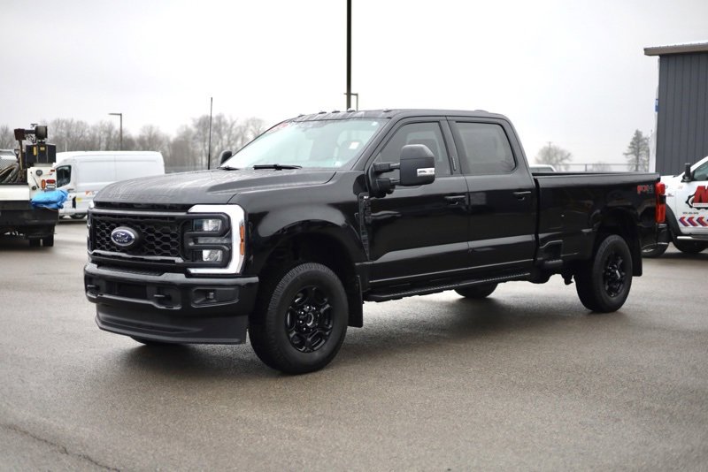 Used 2024 Ford F350 XLT w/ XLT Premium Package image 7