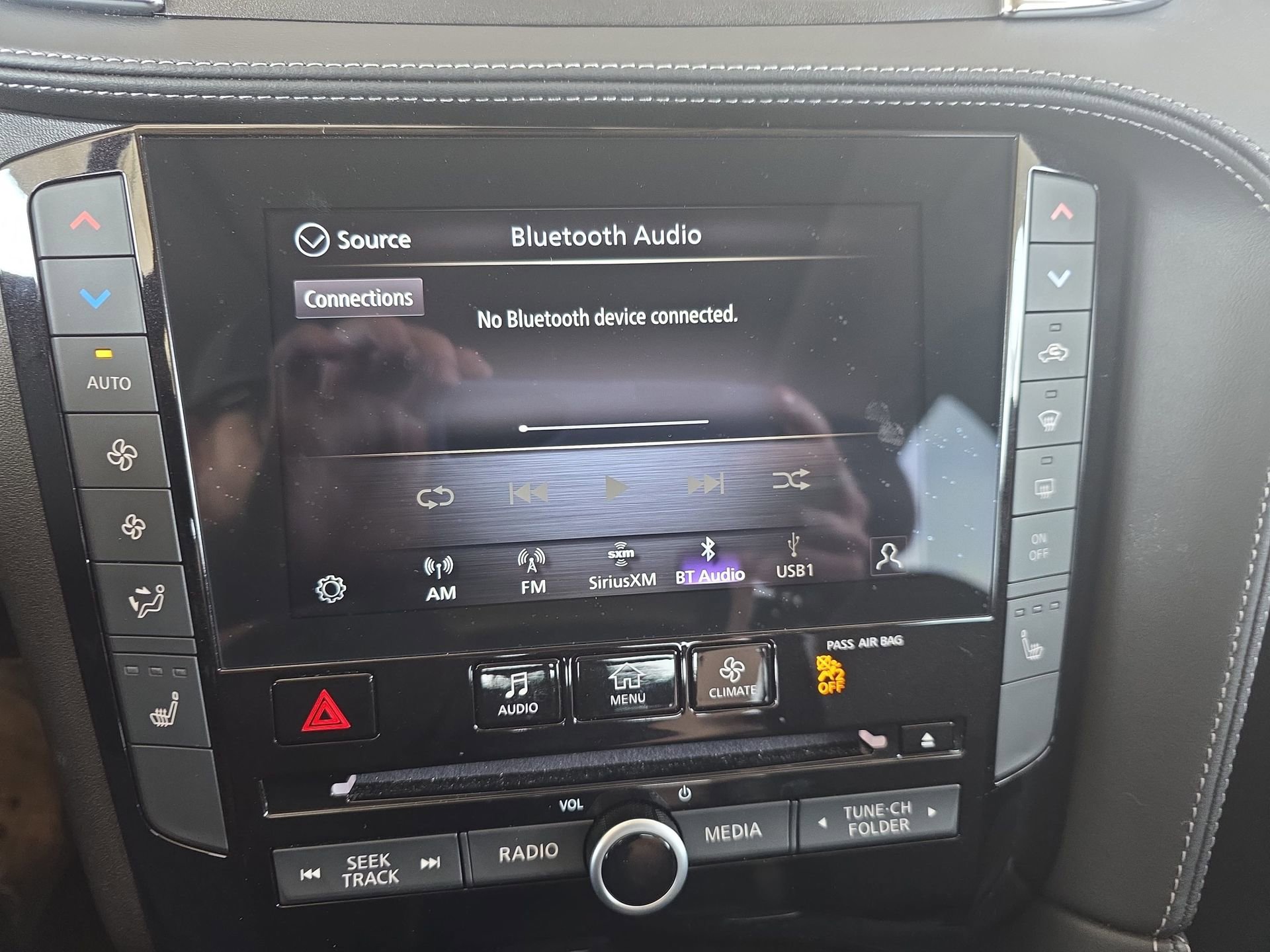 Certified 2025 INFINITI QX50 Luxe image 22