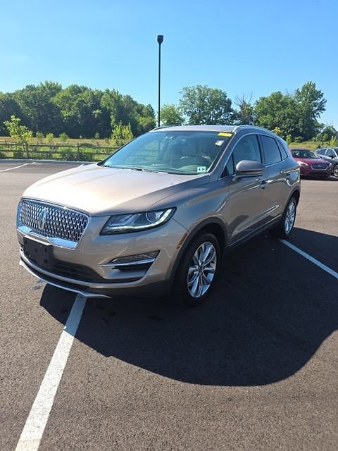 Used 2019 Lincoln MKC Select w/ Select Plus Package AWD/4WD image 1