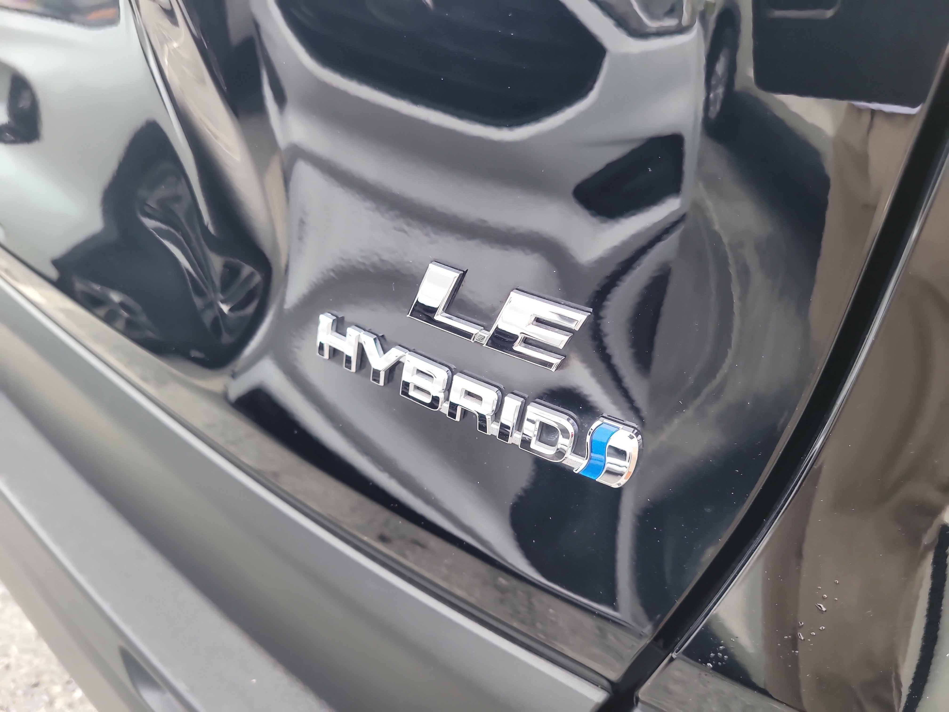 Used 2023 Toyota RAV4 LE AWD/4WD image 11
