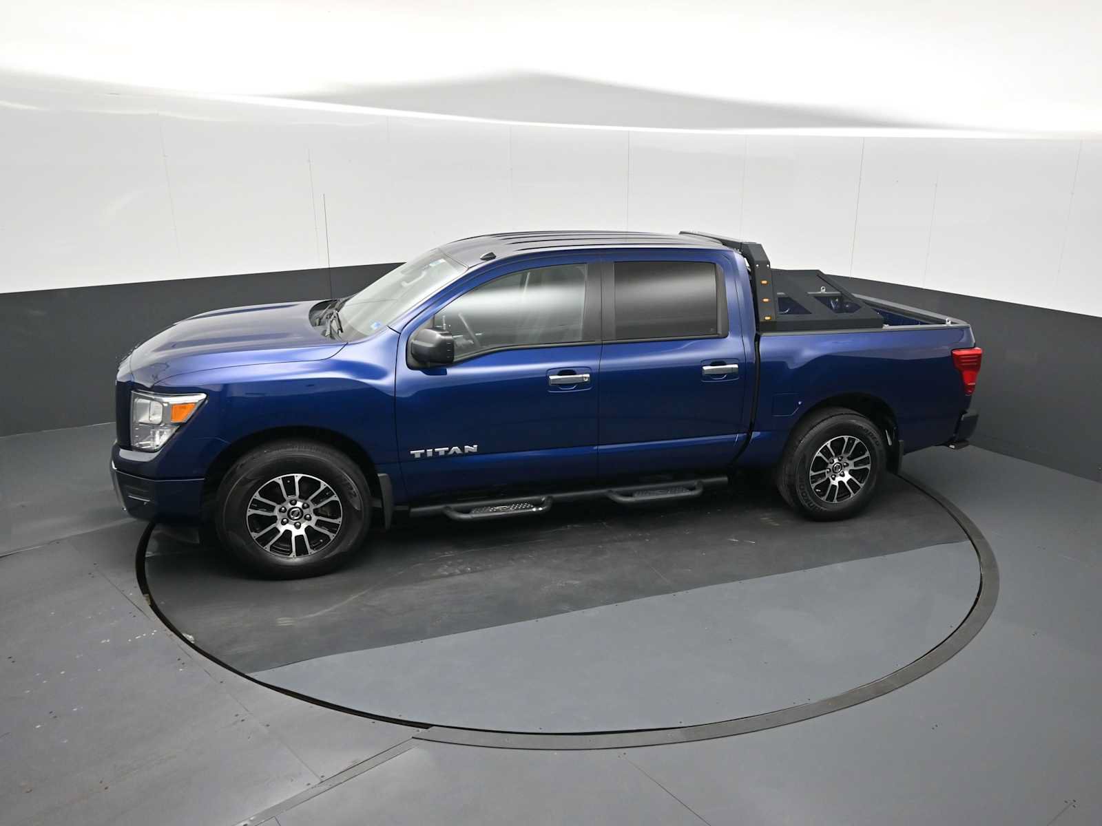 Used 2021 Nissan Titan SV w/ Accessory Utility Package AWD/4WD image 16