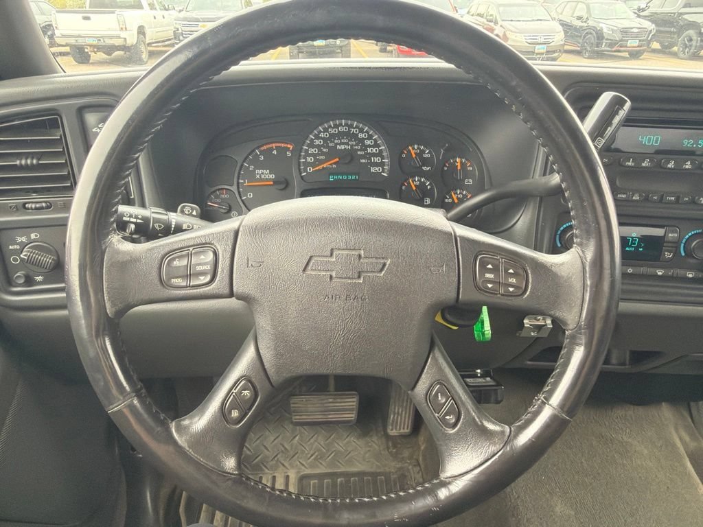 Used 2005 Chevrolet Silverado 2500 LS w/ Heavy-Duty Power Package AWD/4WD image 9
