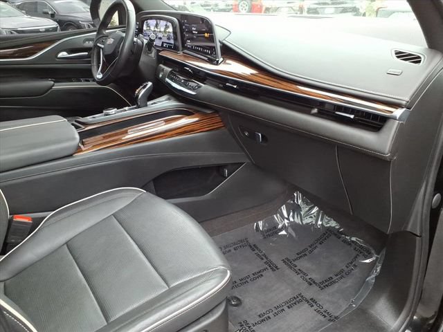 Used 2023 Cadillac Escalade Premium Luxury AWD/4WD image 26