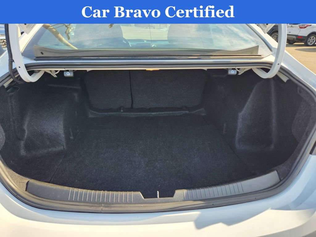 Used 2023 Chevrolet Malibu LT image 31