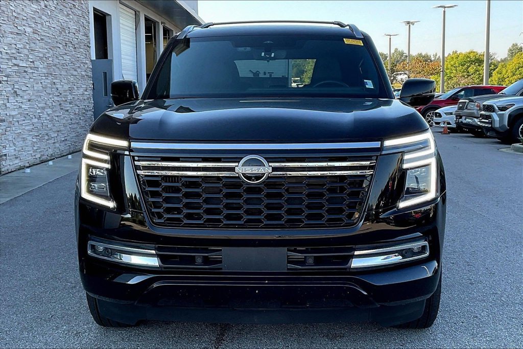 Used 2025 Nissan Armada Platinum AWD/4WD image 2