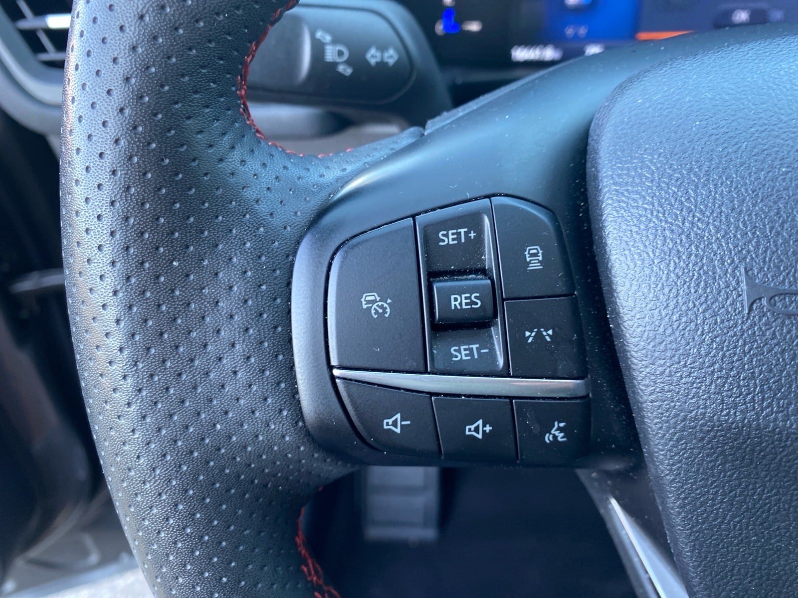 Used 2024 Ford Escape ST-Line w/ Tech Pack #1 AWD/4WD image 19
