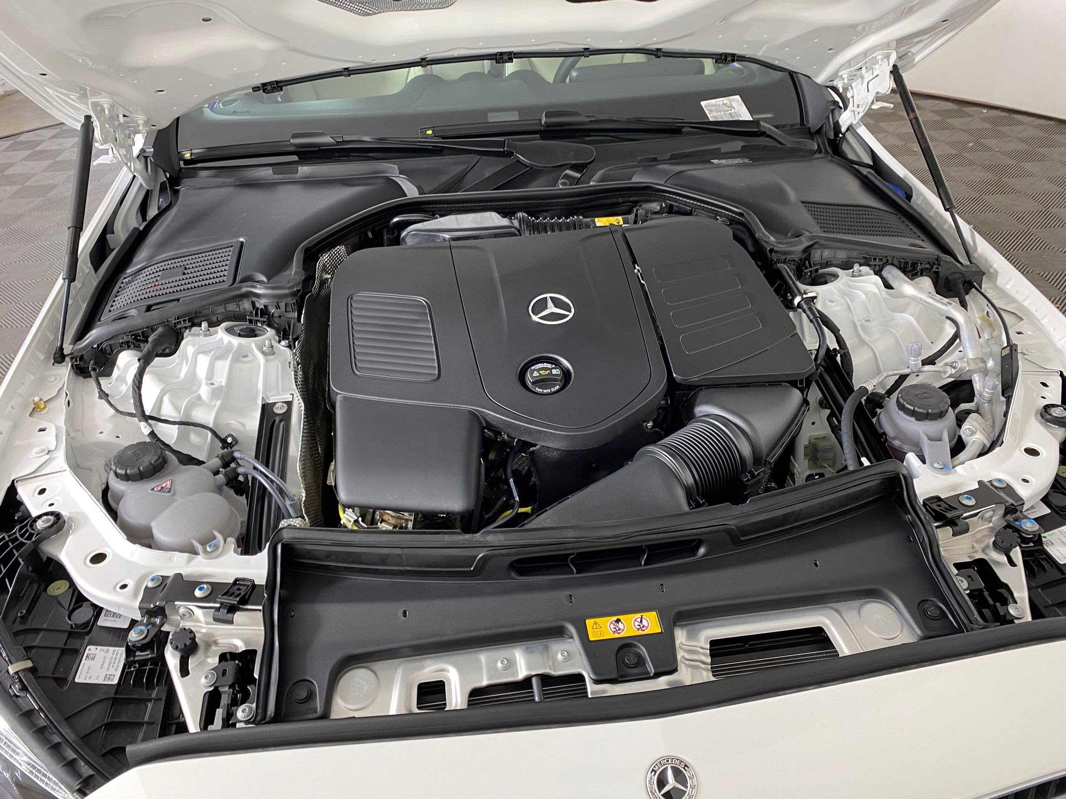 Used 2025 Mercedes-Benz C 300 4MATIC Sedan image 30