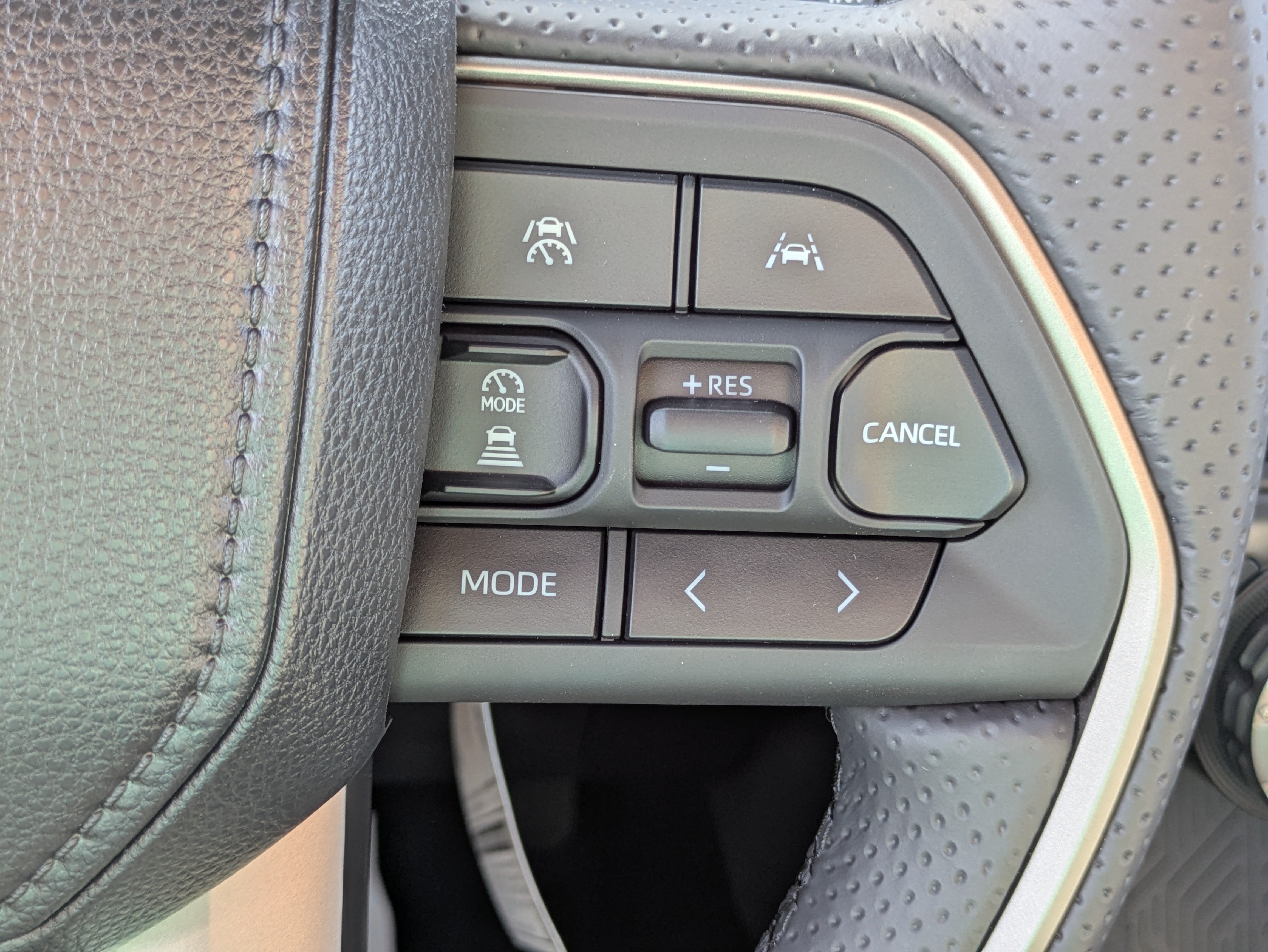 New 2026 Toyota 4Runner SR5 AWD/4WD image 19
