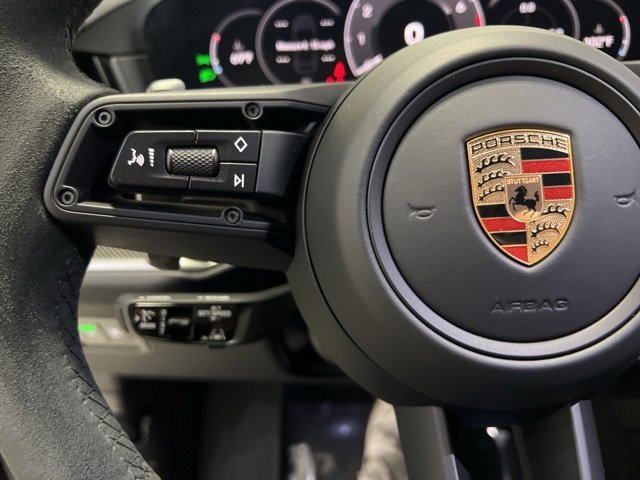 Used 2024 Porsche Cayenne Coupe image 48