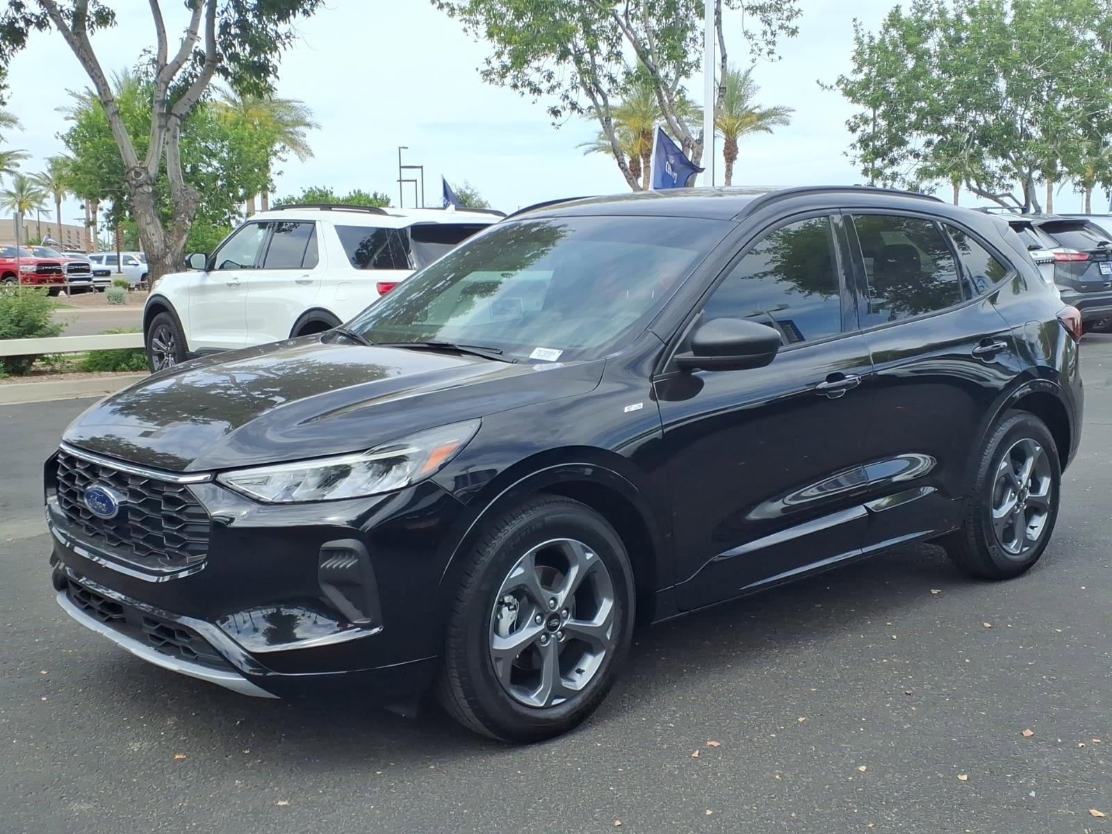 Used 2023 Ford Escape ST-Line w/ Equipment Group 301A image 8