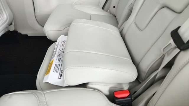 New 2026 Volvo XC90 B6 Ultra w/ Protection Package AWD/4WD image 33
