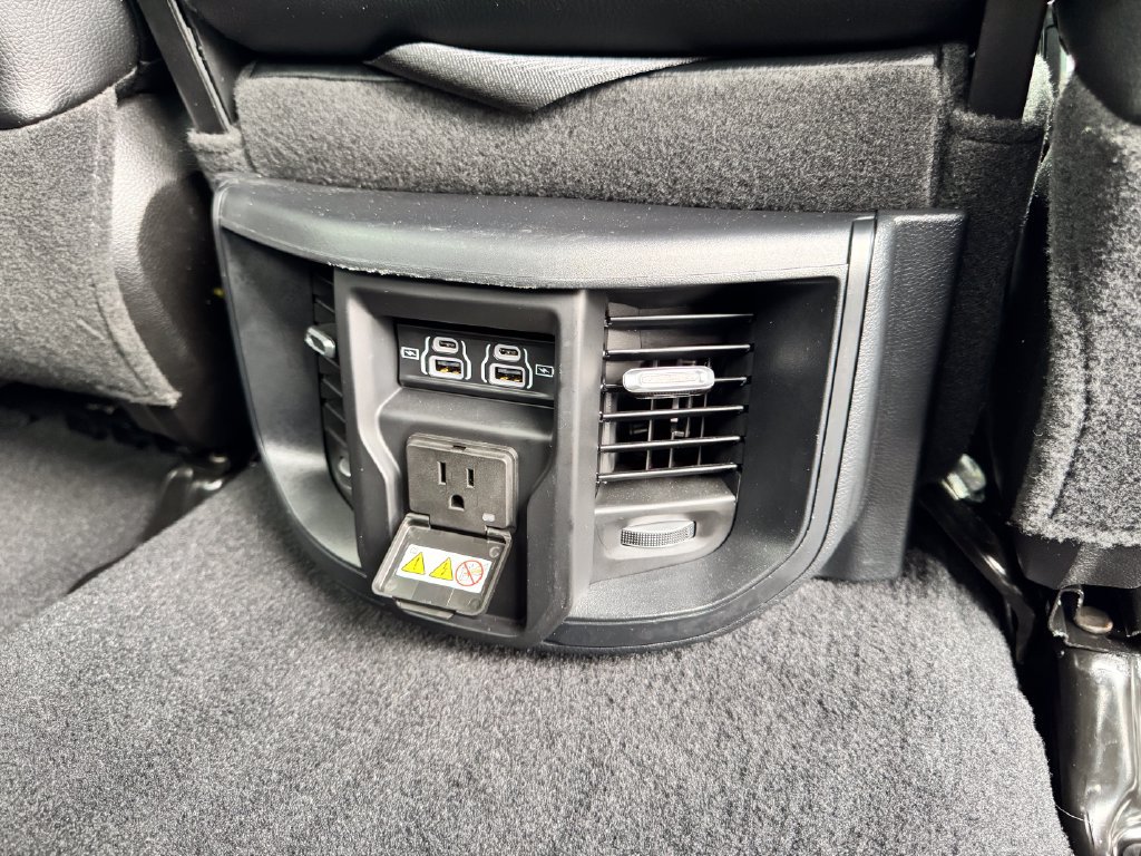 Used 2024 RAM 2500 Laramie w/ Safety Group AWD/4WD image 19