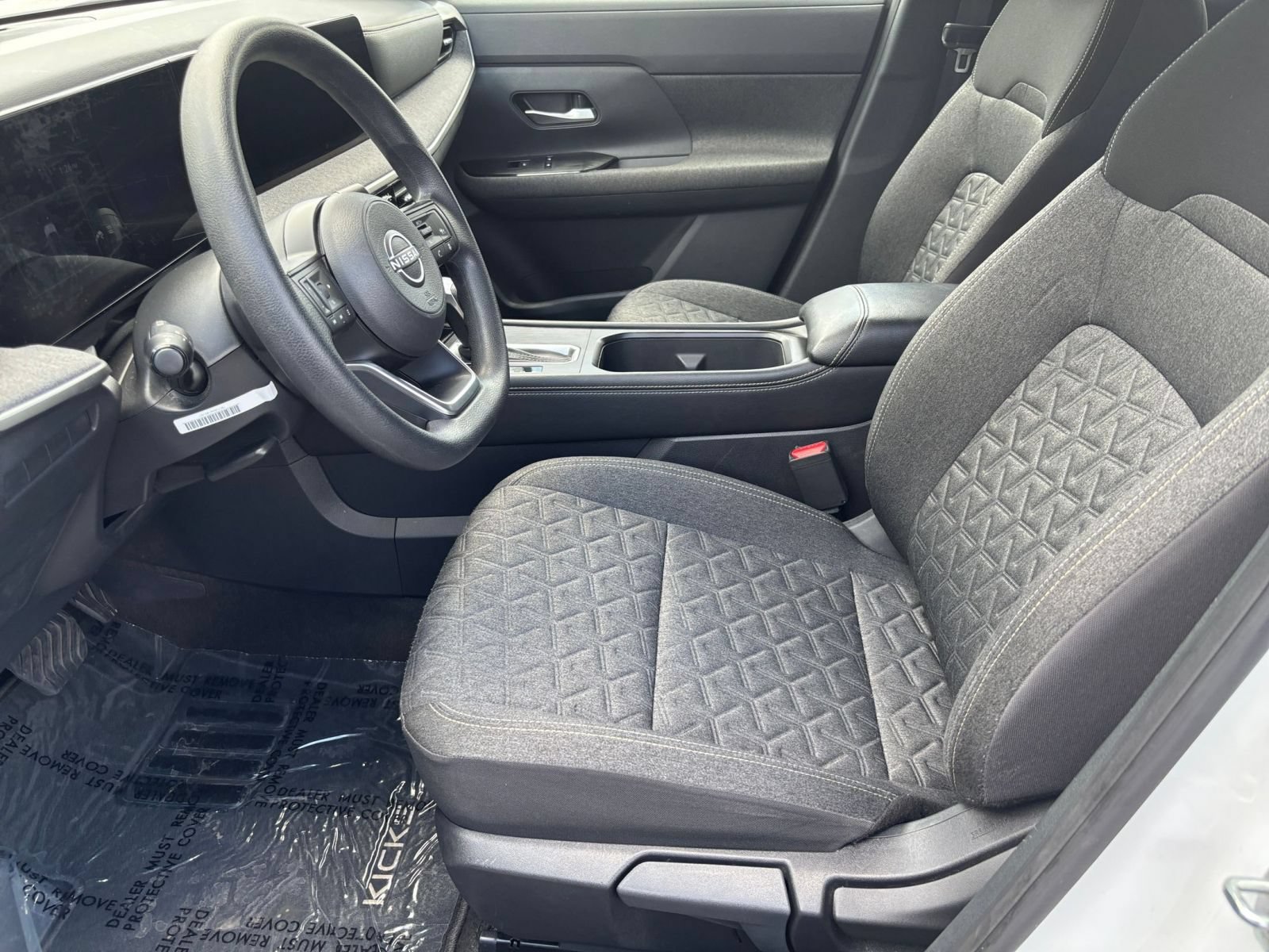Used 2025 Nissan Kicks SV AWD/4WD image 24