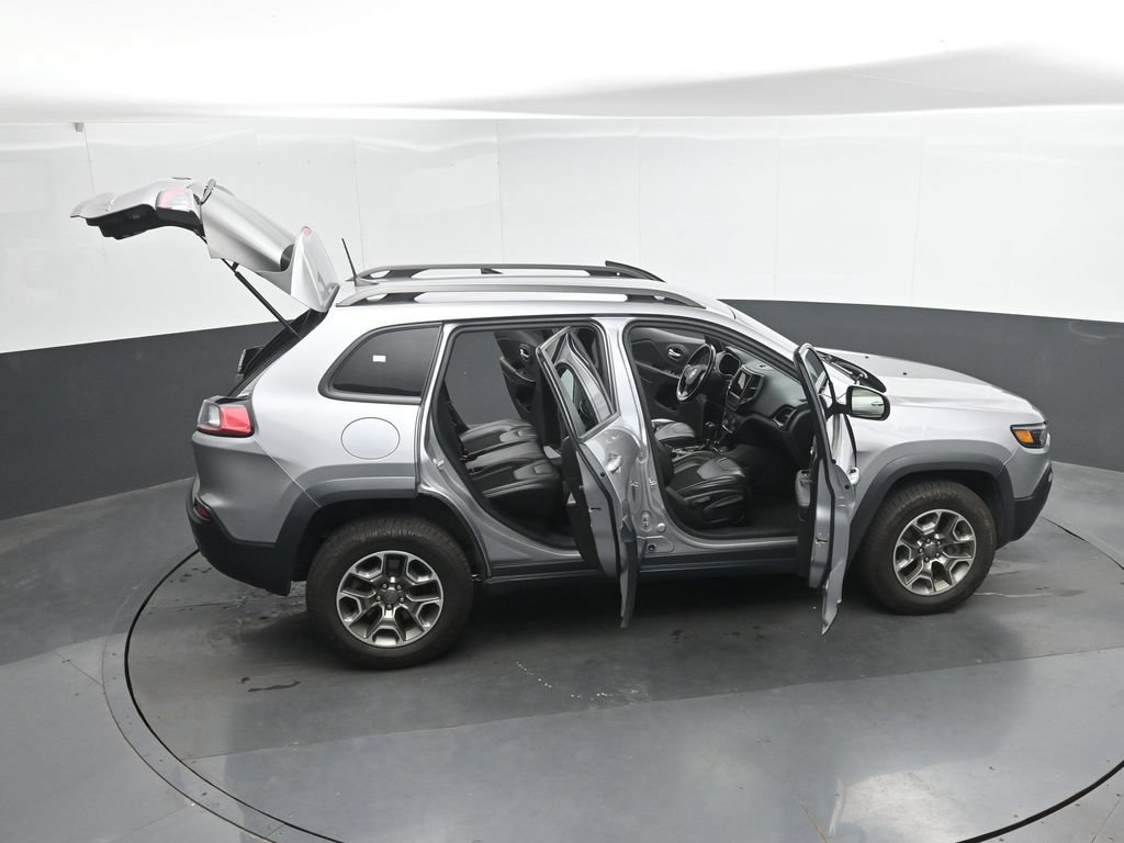 Used 2020 Jeep Cherokee Trailhawk AWD/4WD image 51