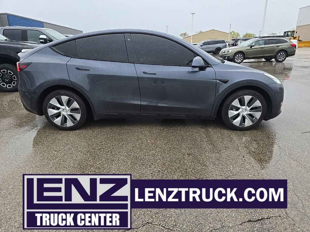 Used 2020 Tesla Model Y Long Range AWD/4WD image 1
