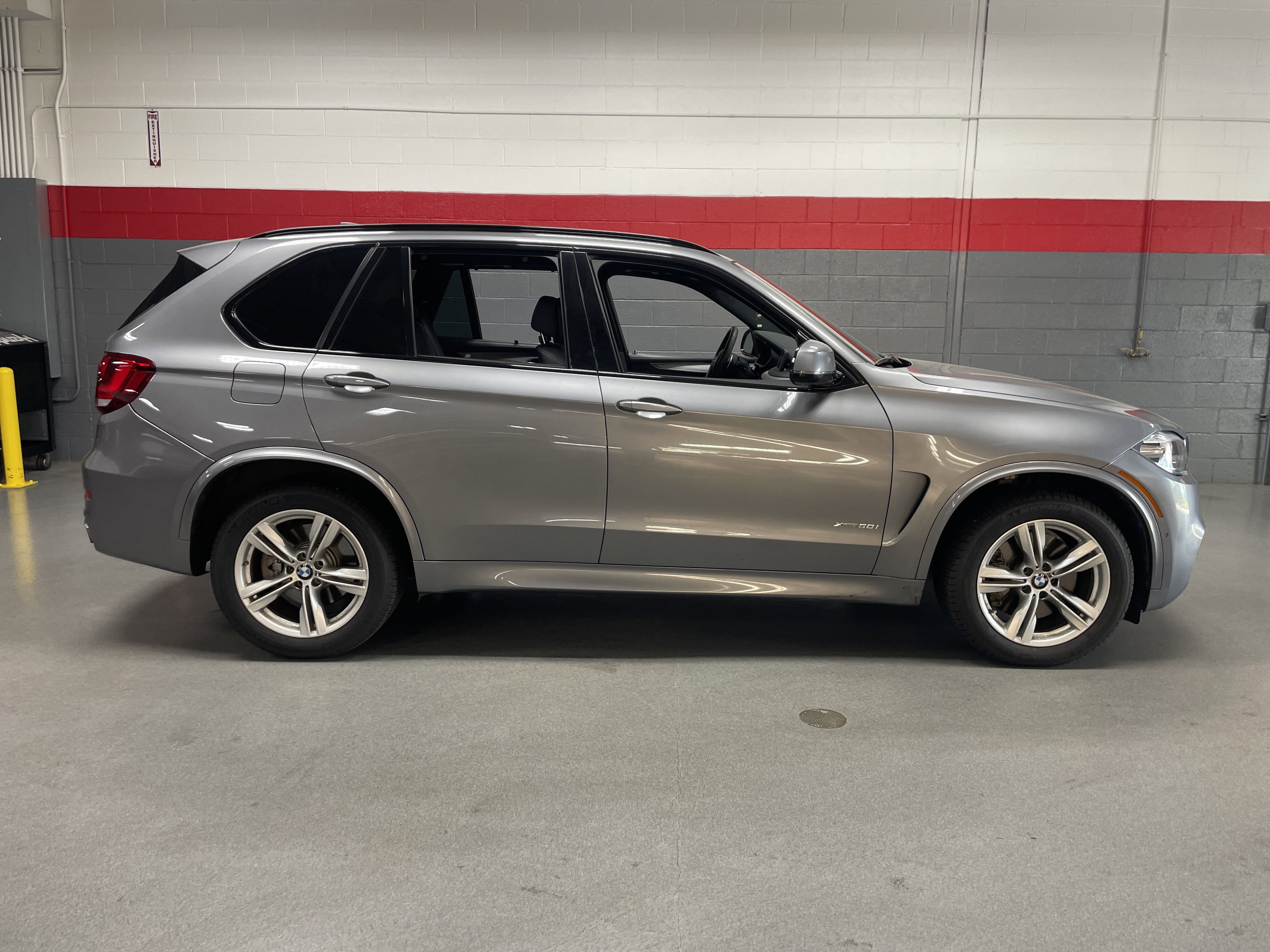 Used 2018 BMW X5 xDrive50i w/ M Sport Package AWD/4WD image 37
