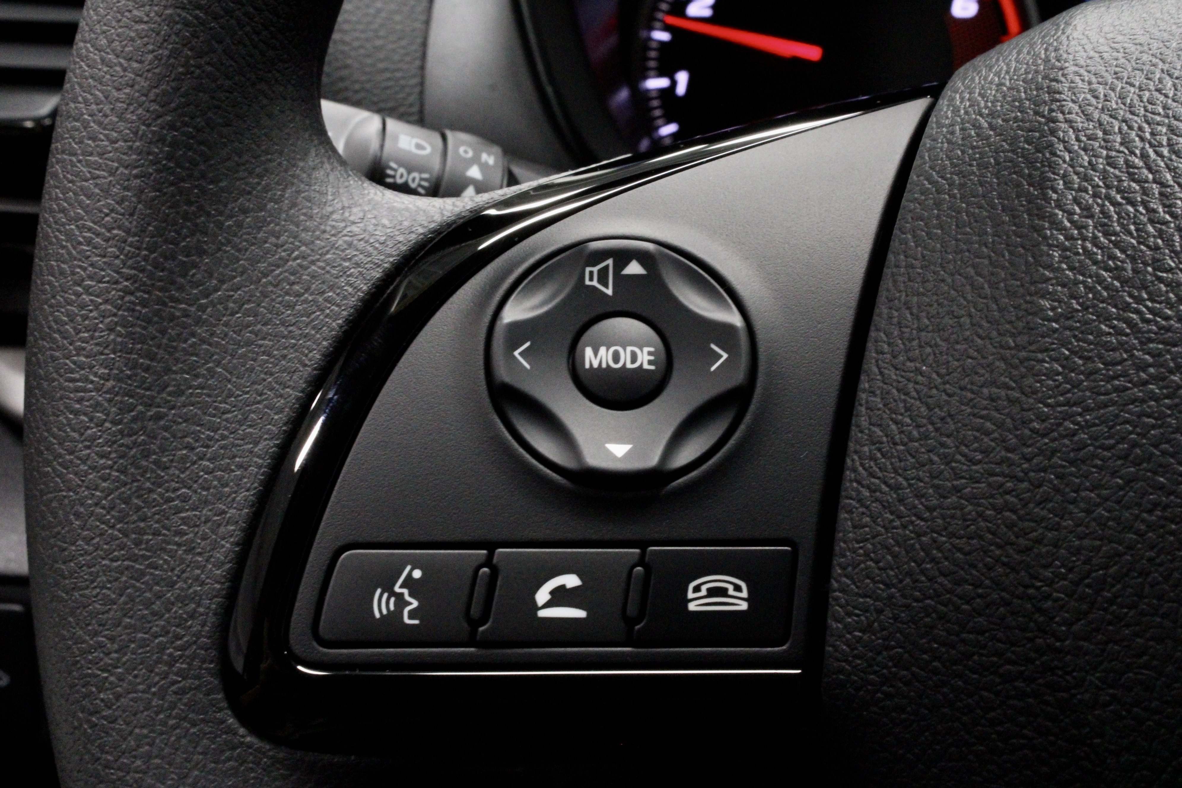 New 2025 Mitsubishi Eclipse Cross LE image 19