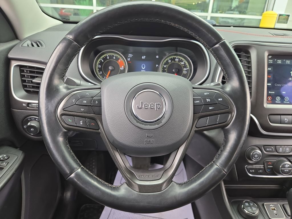 Used 2021 Jeep Cherokee Trailhawk w/ Trailer Tow Group AWD/4WD image 20