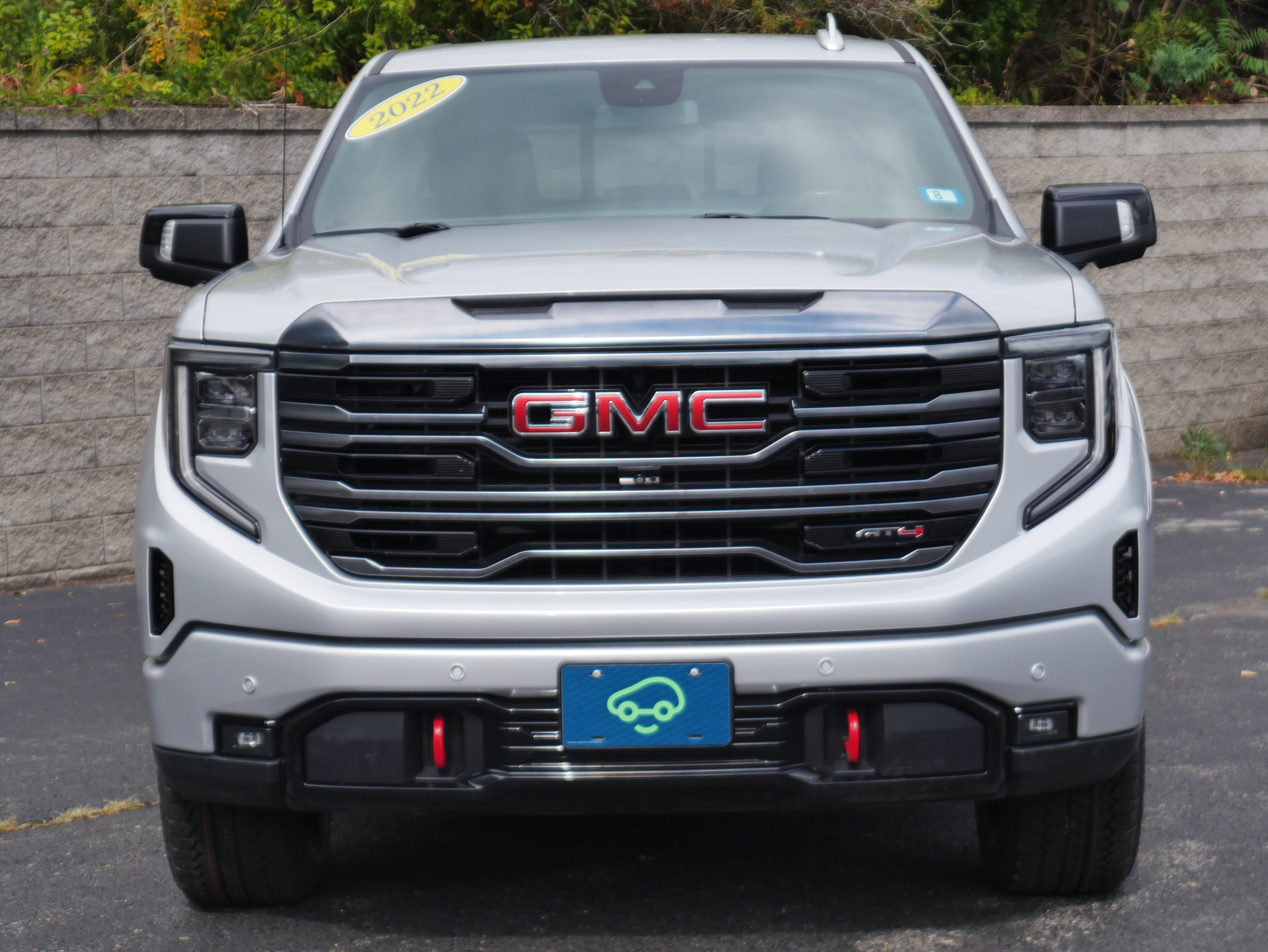 Certified 2022 GMC Sierra 1500 AT4 w/ AT4 Premium Package AWD/4WD image 2