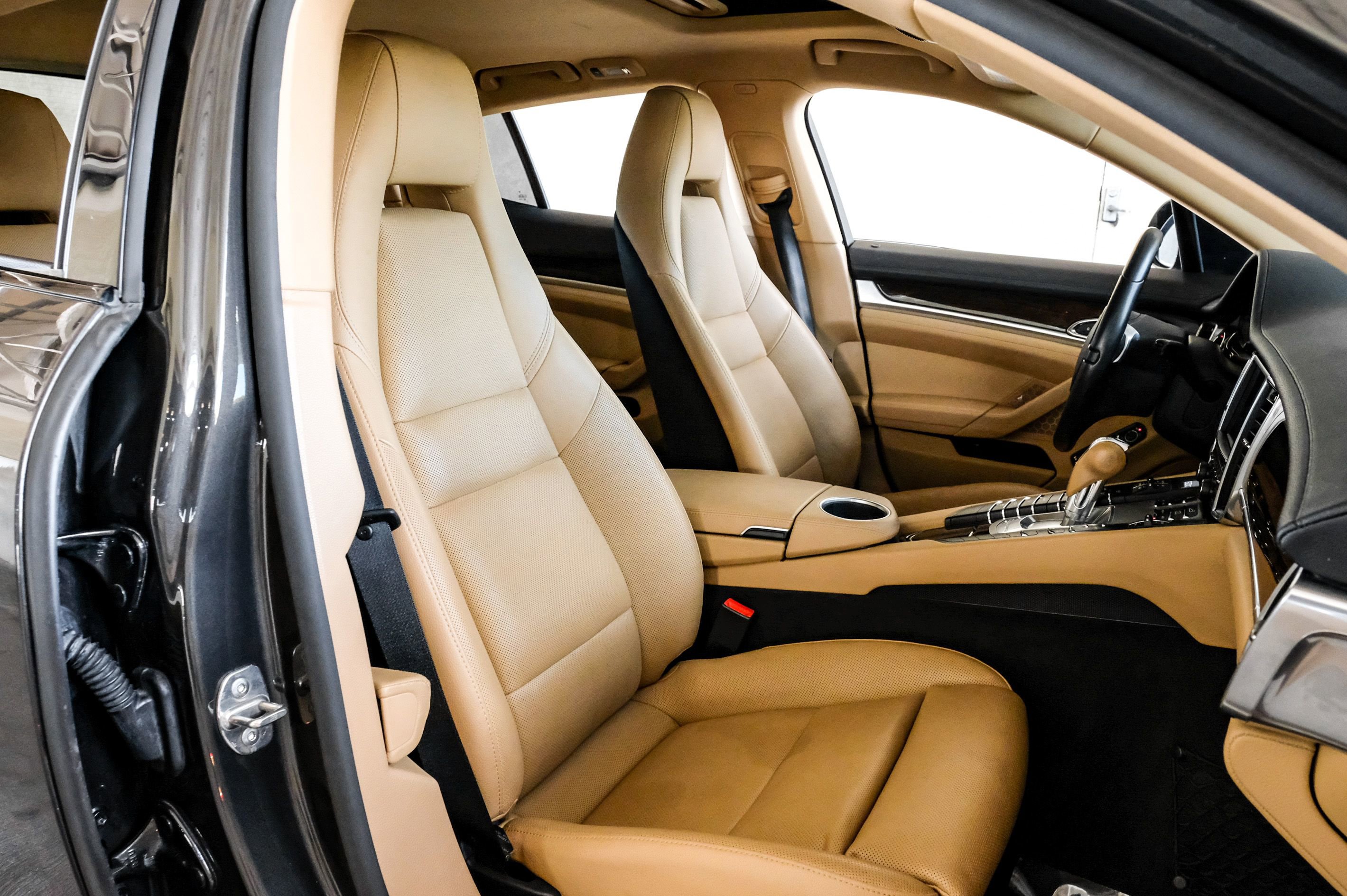 Used 2015 Porsche Panamera S w/ Premium Package Plus image 33