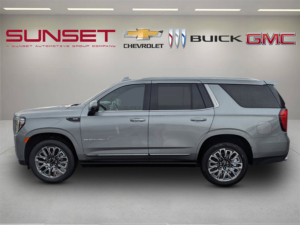 Certified 2023 GMC Yukon Denali Ultimate w/ LPO, Floor Liner Package AWD/4WD image 4