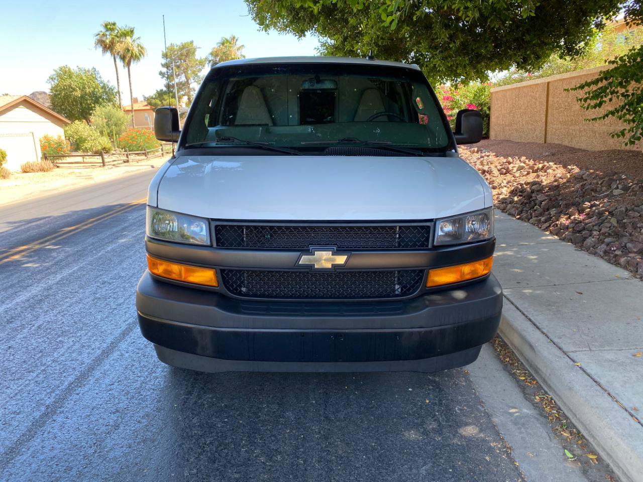 Used 2021 Chevrolet Express 2500 RWD image 3