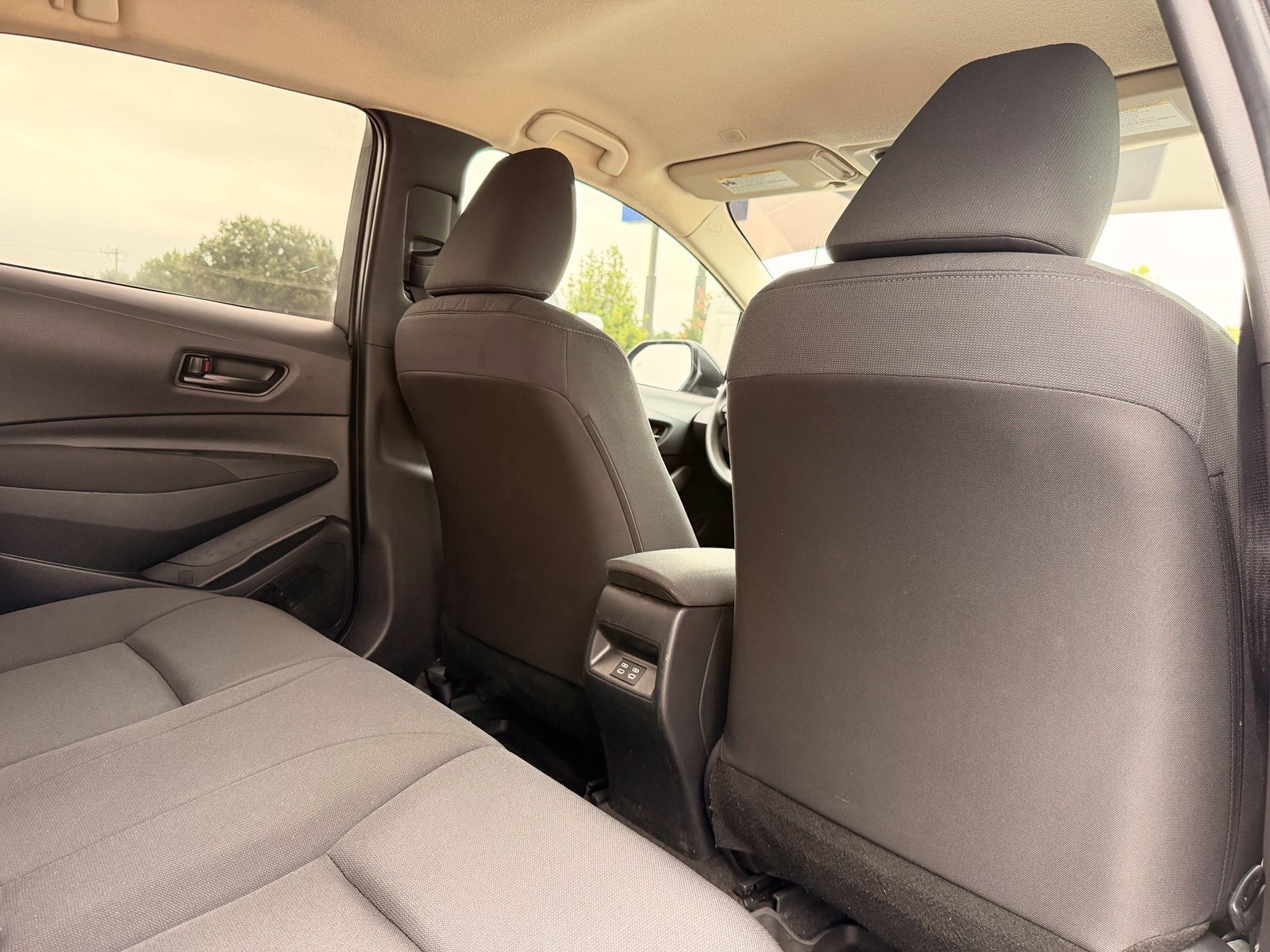 Used 2025 Toyota Corolla LE w/ Convenience Package FWD image 20