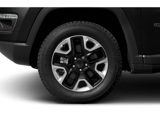 Used 2018 Jeep Compass Trailhawk w/ Leather Interior Group AWD/4WD image 14