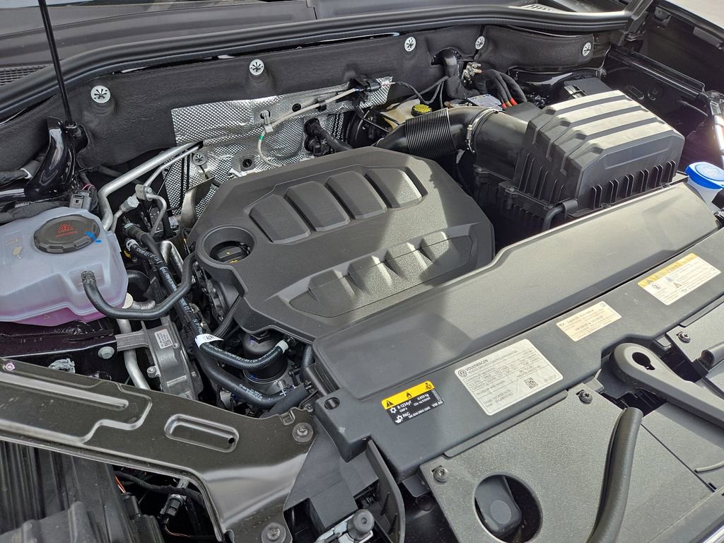 Used 2025 Volkswagen Atlas SEL image 13