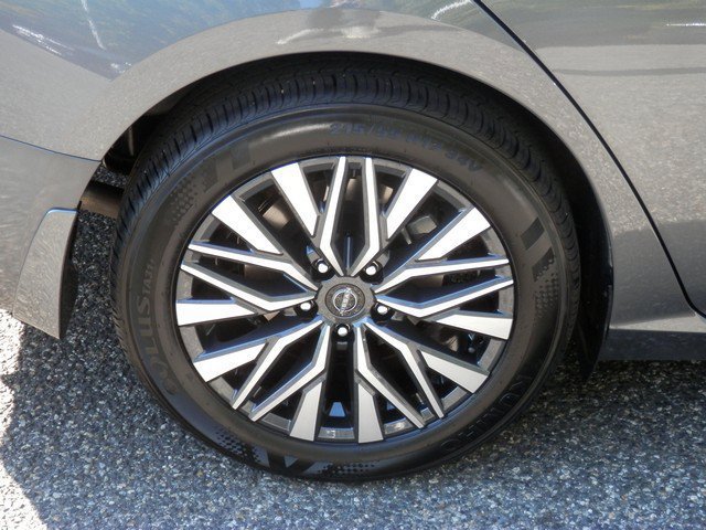 Used 2026 Nissan Altima 2.5 SV FWD image 11