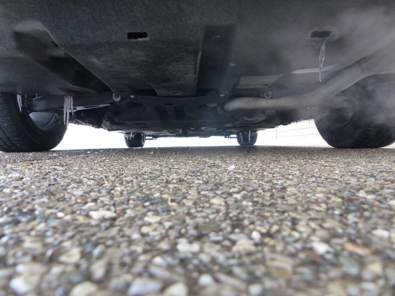 Used 2021 Chrysler Pacifica Touring w/ Uconnect Theater Family Group image 9