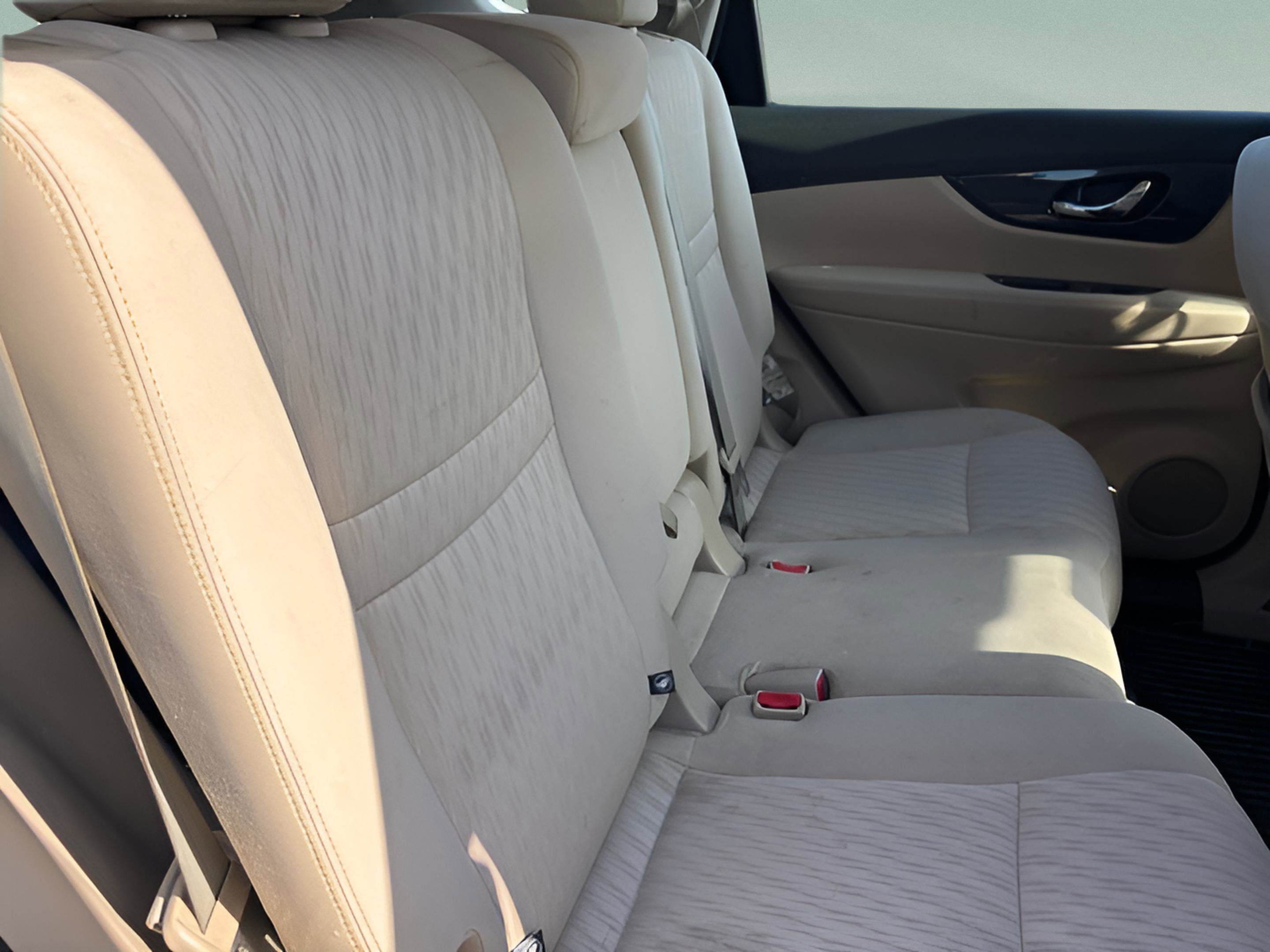 Used 2017 Nissan Rogue S image 17