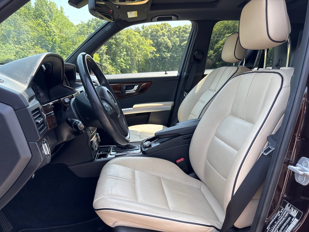 Used 2011 Mercedes-Benz GLK 350 4MATIC image 17