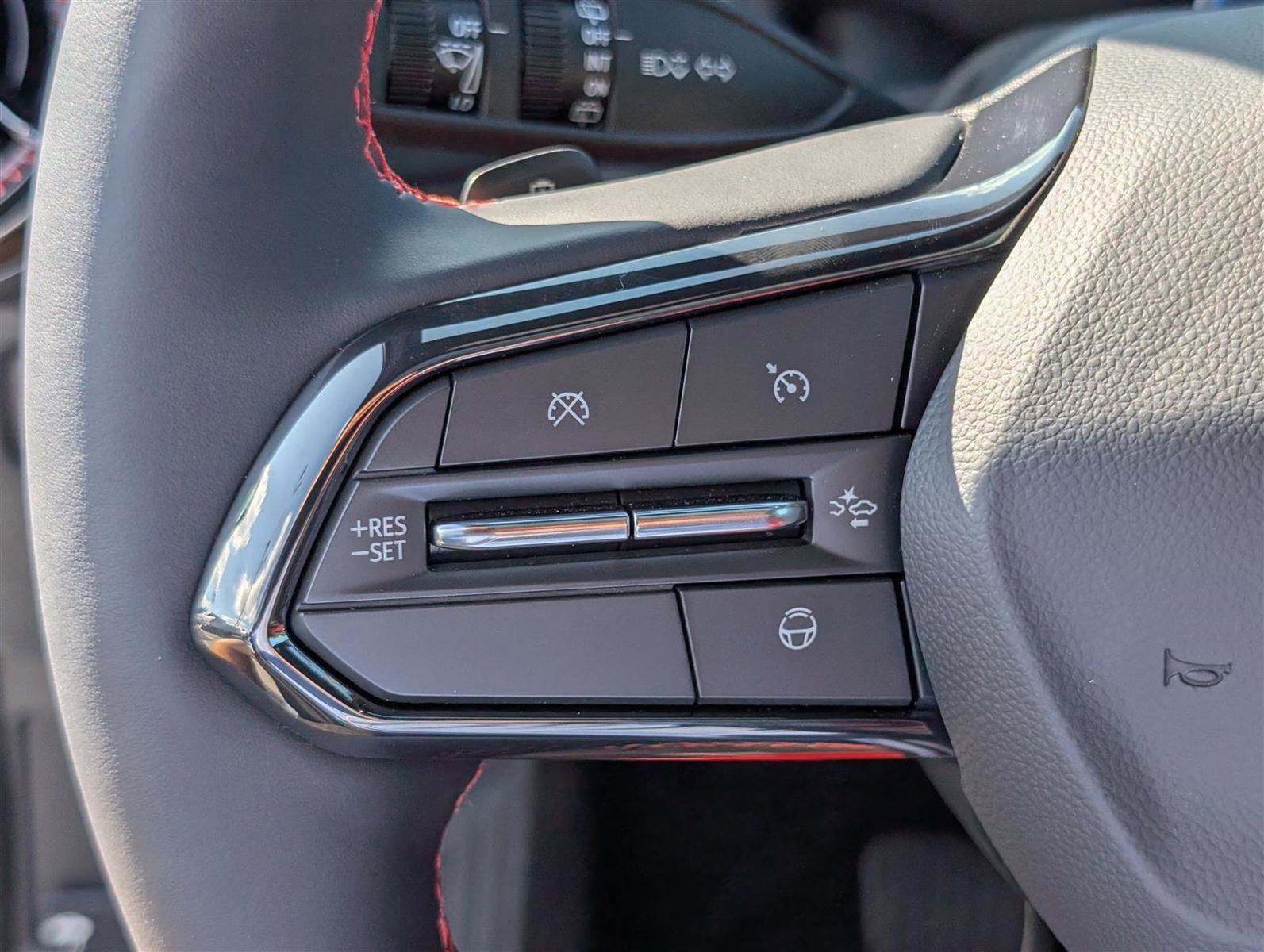 New 2025 Chevrolet Equinox EV RS w/ Active Safety Package 3 image 19