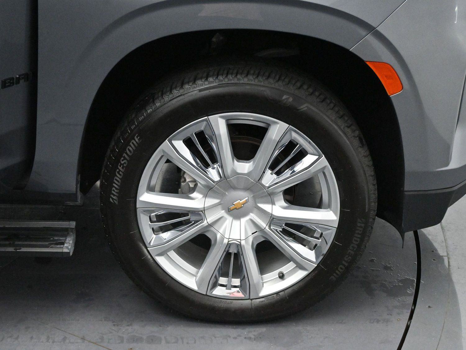 Used 2022 Chevrolet Suburban High Country image 40