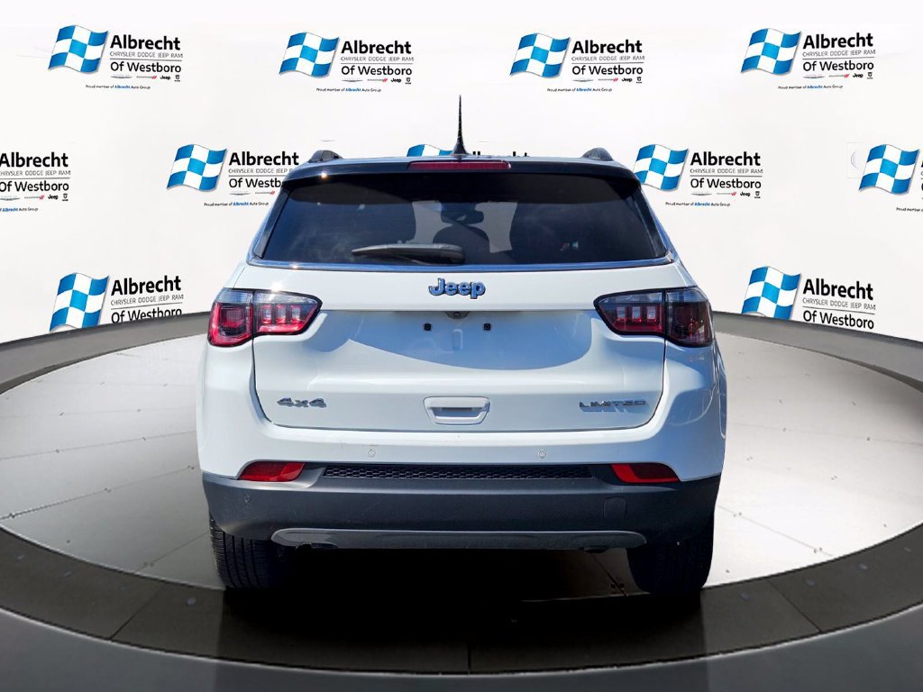 Used 2024 Jeep Compass Limited AWD/4WD image 4