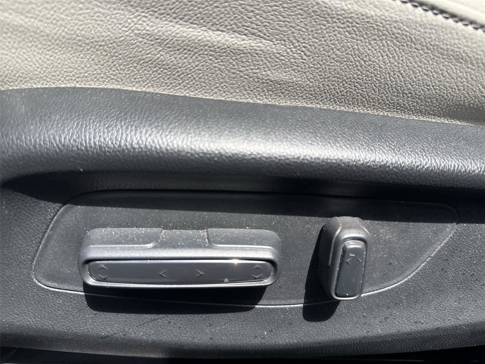 Used 2024 Honda HR-V EX-L image 14