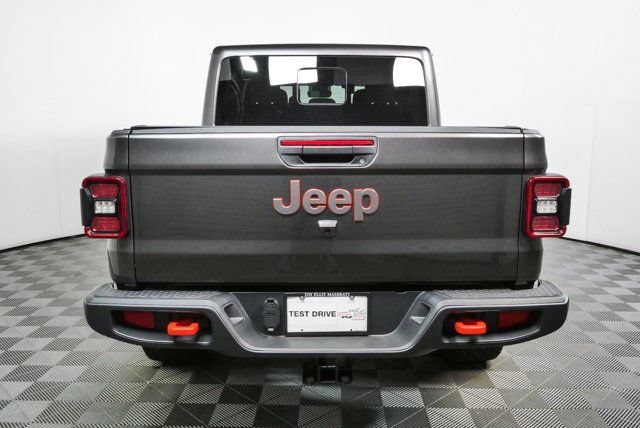 Used 2025 Jeep Gladiator Mojave w/ Convenience Group AWD/4WD image 24